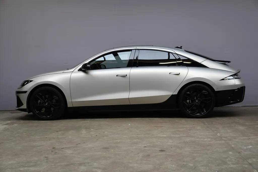 Hyundai IONIQ 6 77,4 kWh 325pk AWD First Edition I SOH 100% I Afn. trekhaak