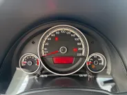 Volkswagen up! 1.0 BMT move up! | 12 maanden BOVAG-Garantie| Airco | Bluetooth | Elektr. Ramen |
