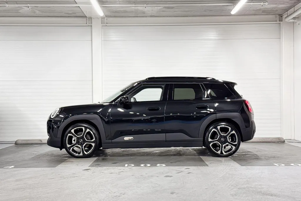 MINI Aceman E Favoured