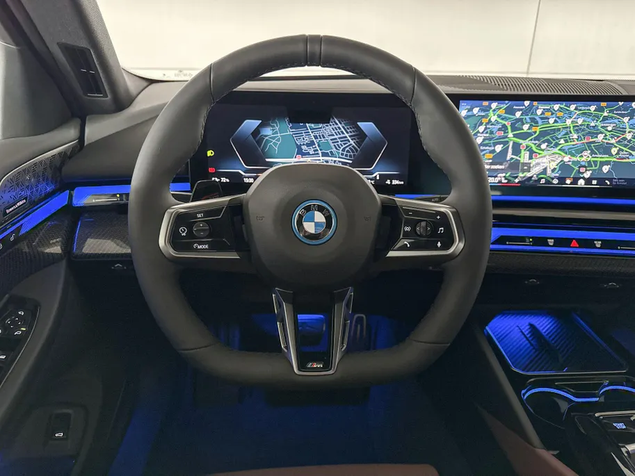 BMW i5 Touring xDrive40 84 kWh