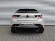 Mazda 3 2.5 e-SkyActiv-G M Hybrid 140 Exclusive-line | Nieuw | Stuur-/stoelverwarming | 360 Camera | Dodehoek detectie | HUD | Bose audio | 18' LM | LED |