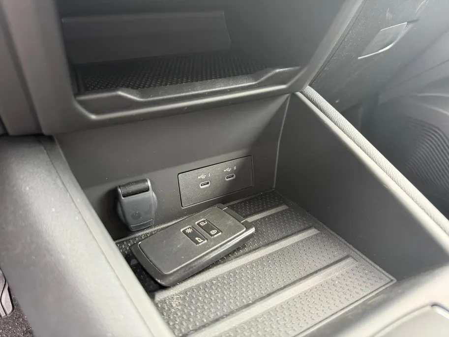 Renault Symbioz 1.8 E-Tech full hybrid 160 techno | Automaat | Apple Carplay & Android Auto | Stoel & Stuurverwarming | Cruise & Climate Control | Automatische Kofferklep / Beschikbaar vanaf augustus 2026