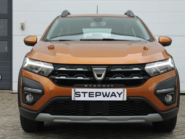 Dacia Sandero Stepway 1.0 TCe 100 PK Bi-Fuel Comfort | Trekhaak | ECC | Sensoren achter | 6 bak |