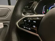 Volkswagen Tiguan 1.4TSIeHybrid 180kW/245PK R-Line DSG · Panoramadak · Trekhaak · 360°Camera + Parkeersensoren · Keyless entry