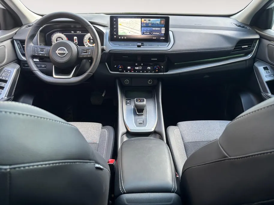 Nissan QASHQAI N-Connecta 158PK AUTOMAAT | Navigatie | Google Built-in | Adaptive Cruise Control | Climate Control | 360 camera | Parkeersensoren rondom | Lichtmetalen velgen | Panorama dak |