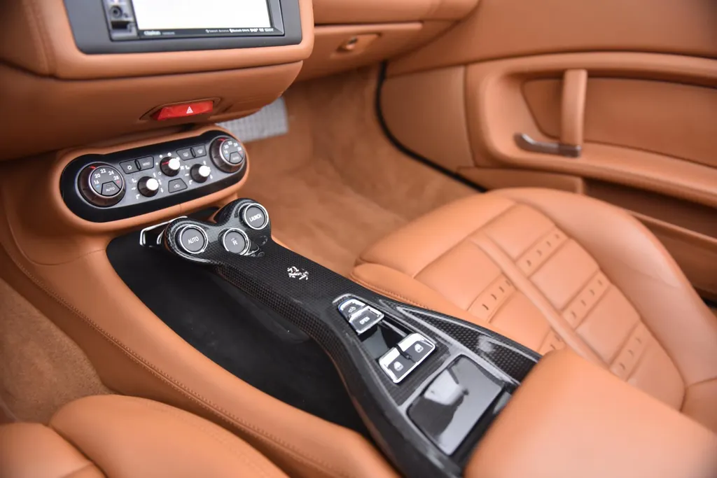 Ferrari California 4.3 V8 HELE