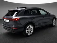 Audi Q6 e-tron Advanced quattro 100 kWh 388PK · Panoramadak · Leder · Trekhaak · 360°Camera · Garantie t/m 25-10-2030 of 100000km.