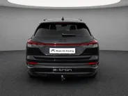 Audi Q4 e-tron 40 Advanced edition 204pk 77 kWh · Leder · Trekhaak · Camera + Parkeersensoren · Apple/Android Car Play · Stoelverwarming ·