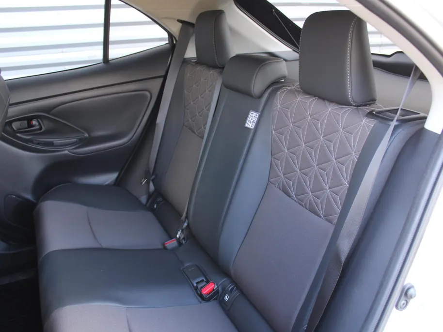 Toyota Yaris Cross 1.5 Hybrid Executive | 18' LM | Airco | Navi | Cruise | Camera | 1e eigenaar |