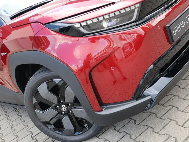 Toyota Urban Cruiser Executive 61 kWh | Panoramdak | 360 Camera | Stuur/Stoel Verwarming |