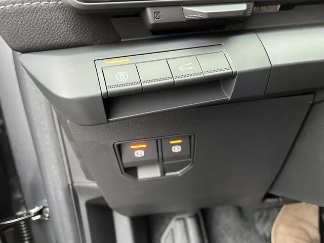 Mitsubishi Eclipse Cross Instyle 87 kWh | Panoramadak | Harman Kardon audio