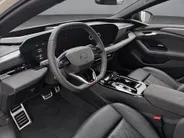 Audi A6 e-tron S edition performance 100 kWh / 367pk · Panoramadak · Luchtvering · Nappa- Leder · 360 Camera · Head-Up Display · Bang & Olufsen soundsystem · 21'' · Tech-Pro · Winterpakket · Stoelventilatie ·