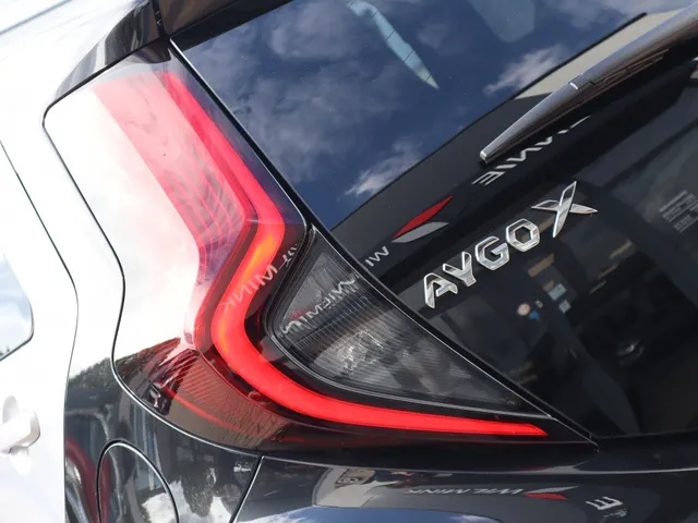 Toyota Aygo X Hybrid 115 pulse | V+A Parkeersensoren | Apple/Anrdoid Carplay |