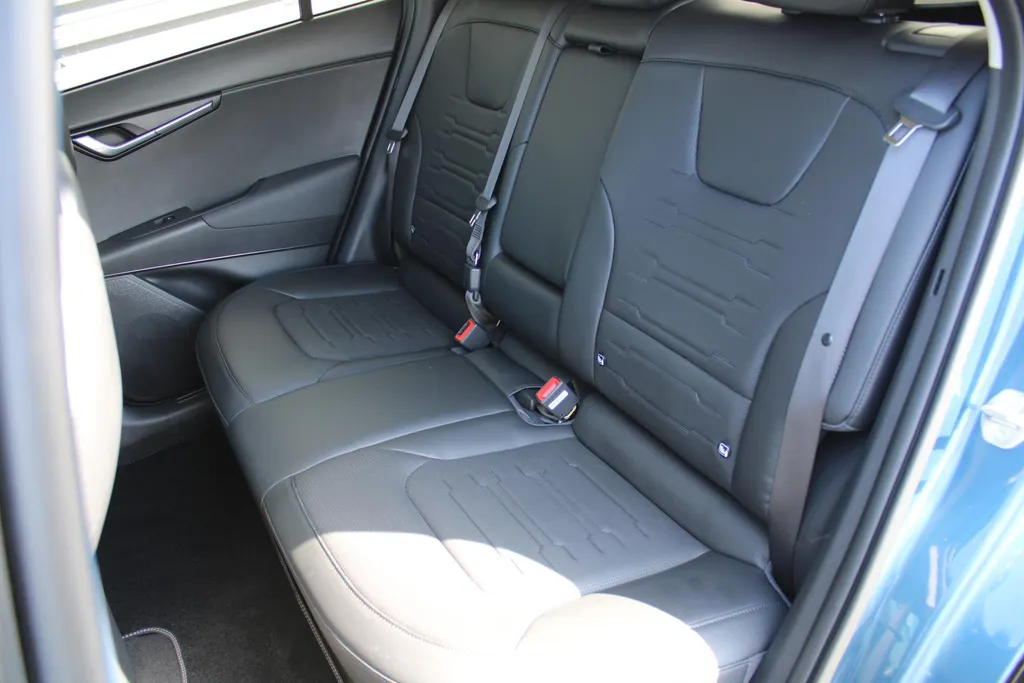 Kia Niro EV DynamicPlusLine 64.8 kWh | Airco | Navi | Camera | Cruise | 17' LM | PDC |