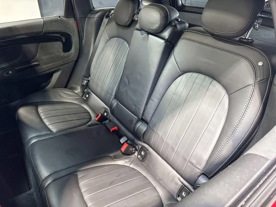 MINI Countryman Cooper SE ALL4 John Cooper Works Essence Pack
