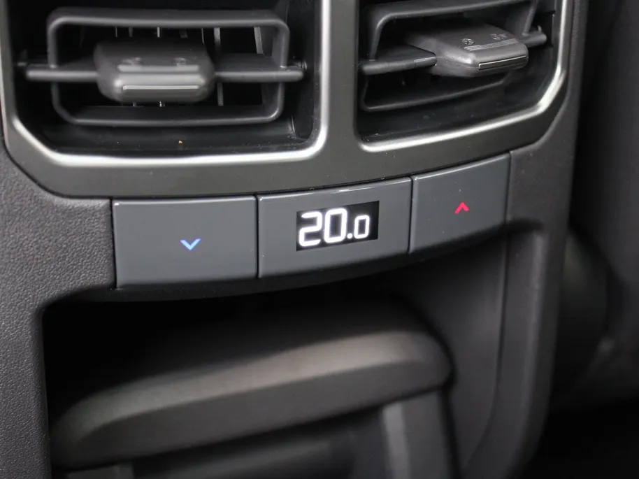Kia EV5 GT-PlusLine 81.4 kWh | Schuifdak | Stuur-/stoelverwarming + ventilatie | Warmtepomp | 360 Camera | Elek. stoelverst. | Leer | HUD | LED | 19" LM |