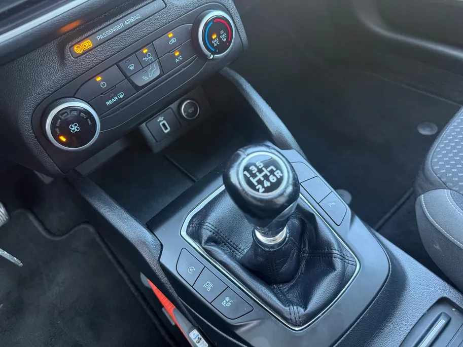 Ford Focus Wagon 1.0 EcoBoost Trend Edition Business | NL Auto Dealeronderhouden | Navigatiesysteem | LMV | Apple Carplay & Android Auto |