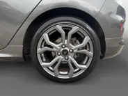 Ford Fiesta 1.0 EcoBoost ST-Line | NL auto | Cruise control | Voorruitverwarming | Navigatie | Apple carplay & Android auto | B&O audio | 17' lichtmetalen velgen | Bovag garantie |