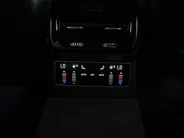 Audi A6 Avant 2.0 e-hybrid Quattro 299pk S edition Competition · 360 Camera · Inklap. Trekhaak · Bang & Olufsen Sound · Head-Up display · Dodehoeksensor · Garantie t/m 09-09-2030 of 100.000km