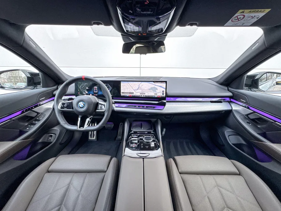 BMW i5 Sedan M60 xDrive 84 kWh
