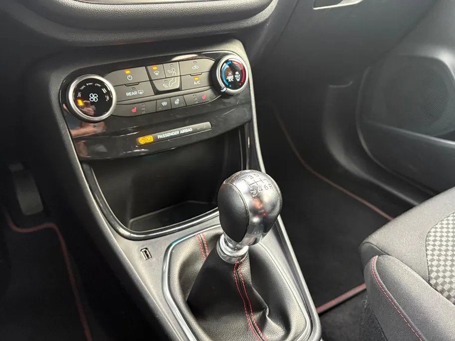 Ford Puma ST-line Hybrid | Winterpack | Apple/Android Auto |  LED koplampen | Navigatie | 12 maanden Bovag garantie|