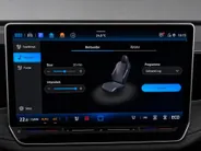 Volkswagen Passat Variant 1.5eHybrid 200kW/272PK R-Line Black Style · Panoramadak · Leder · Trekhaak · 360°Camera · Garantie t/m 24-08-2030 of 100000km.
