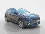 Kia e-Niro ExecutiveLine 64 kWh 1e Eigenaar | 3 Fase laden | Metallic lak | Trekhaak | Fabrieksgarantie 27-1-2029 + 3x 1 jaar* | NAP