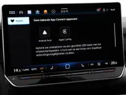 Volkswagen Golf 1.5 eTSI 150pk DSG R-Line Edition · Panoramadak · Apple/Android Car Play · Camera + Parkeersensoren · Garantie t/m 28-07-2030 of 100000km.