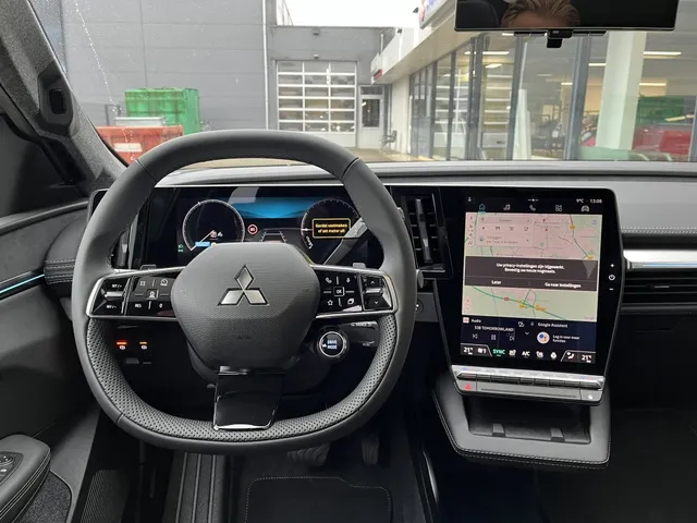 Mitsubishi Eclipse Cross Instyle 87 kWh | Panoramadak | Harman Kardon audio