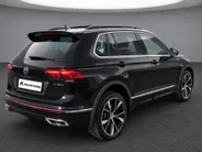Volkswagen Tiguan 1.4 TSI eHybrid R-Line Business+ · Panoramadak · Trekhaak · 360°Camera · Apple/Android Car Play