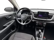 Kia Stonic 1.0 T-GDi MHEV DynamicPlusLine | *1e EIGENAAR | *LAGE KM- STAND | APPLE CARPLAY/ ANDROID AUTO | CAMERA | NAVI | KEYLESS | CLIMA | DEALER ONDERH. | ORIGINEEL NL  |