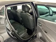 Renault Clio 90PK TCe Limited | Airco | Navi | Parkeersensoren | Cruise Control | Bluetooth | Lichtmetalen Velgen | Keyless Entry | Elektrische Ramen & Spiegels | Armsteun |