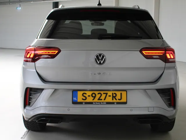 Volkswagen T-Roc 1.5 TSI R-Line DSG Automaat Blackstyle Navigatie | Climate Control | El. Achterklep | Camera | 4-Seizoenen banden