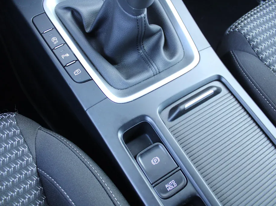 Kia Ceed Sportswagon 1.0 T-GDi DynamicLine | Camera | Clima | Cruise | 16' LM | Navi | LED | Apple CarPlay/Android Auto |