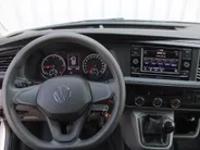 Volkswagen Transporter 2.0 TDI L2H1 28 Comfortline | 3-zits | Airco | Cruise | PDC | Apple Carplay | Android Auto | Volledig betimmerd |