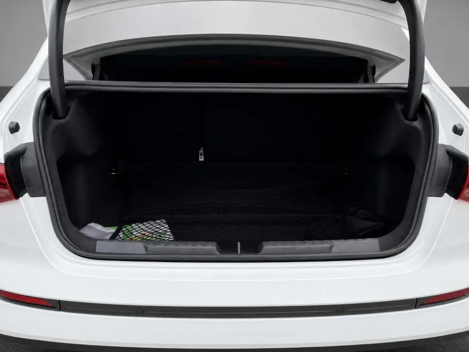 Audi A3 Limousine Advanced edition 30 TFSI 116 PK Limousine · Sonos · Optiekpakket zwart plus · Lichtpakket plus ambient light · MEGA Sale