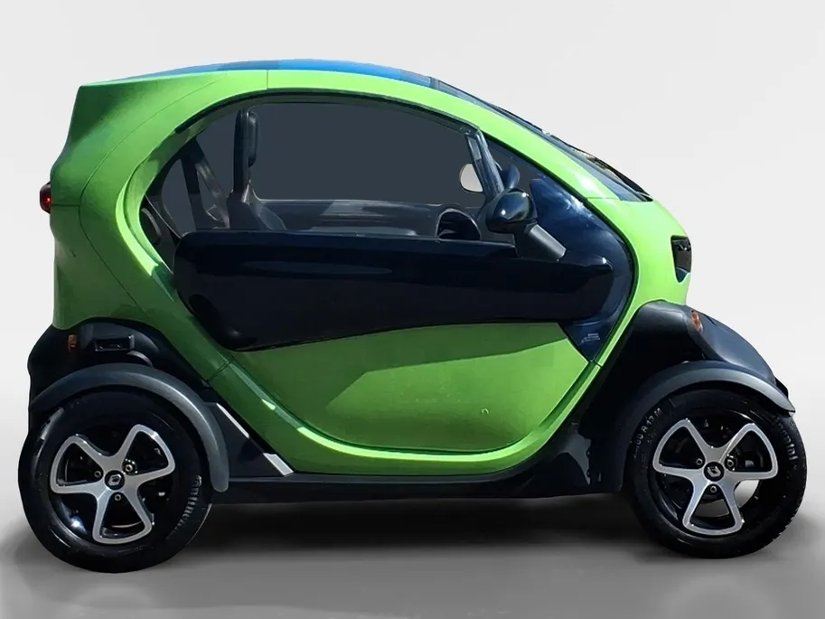 Renault Twizy Intens 80 DUO | slechts 4224 km! | Panodak| zijdeuren met opzetramen | 80 km/u | Duo versie voor twee personen | eerste eigenaar | | met een koop accu | Twizy Intens 80 DUO | slechts 4224 km! | Panodak| zijdeuren met opzetramen | 80 km/u | Duo versie voor twee personen | eerste eigenaar | | met een koop accu |