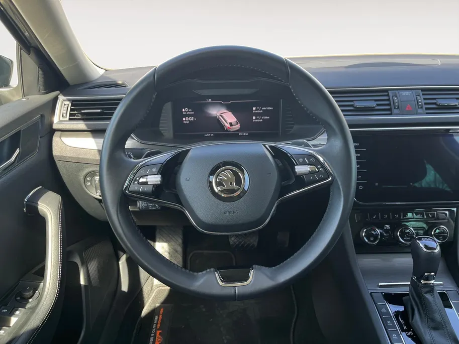 Škoda Superb Combi 1.4 TSI iV Business Edition Plus | Uniek lage km-stand | 360 camera | Adaptieve Cruise Control | Stoel- en stuurverwarming