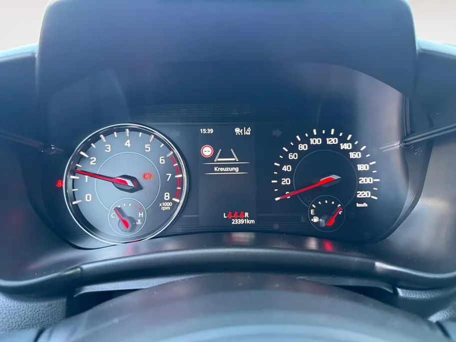 Suzuki Swift 1.2 Style Smart Hybrid | Apple Carplay/Android Auto | Achteruitrij Camera | Adaptive Cruise Control | All-Season | BLISS | LED | LMV 16' | Stoelverwarming |