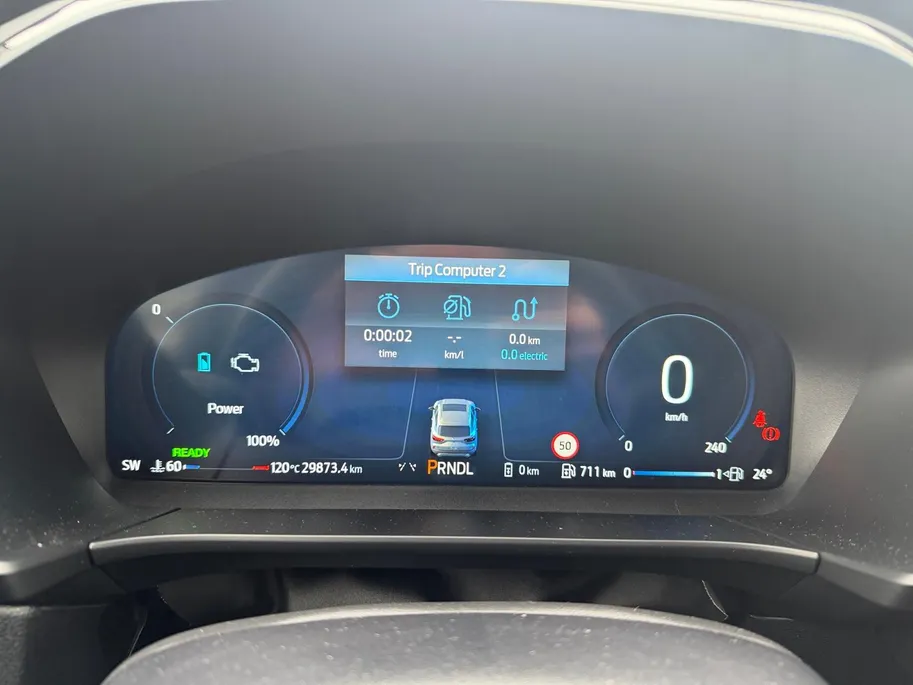 Ford Kuga 2.5 PHEV ST-Line | NL auto | Automaat | Pano dak | Elektr. trekhaak | Winter pack | Adapt. Cruise control | BLIS | 360 graden camera | Draadloos opladen mobiel | Fabrieksgarantie tot 01-2028 |