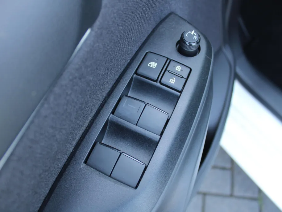 Mazda 2 Hybrid 1.5 Agile | Stuur-/stoelverwarming | Clima | Cruise | Camera | Keyless | Android Auto/Apple Carplay |