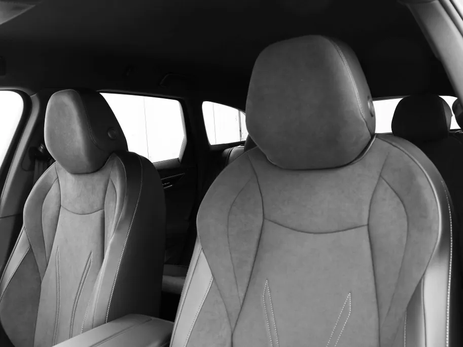 Volkswagen ID.7 Tourer Pro Limited Edition 77kWh 286pk · Navigatie · 360 camera · Trekhaak · 20' LM velgen