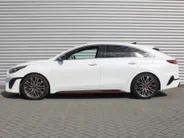 Kia ProCeed 1.6 T-GDI GT | 204PK! | Stuur-/stoelverwarming | Schuifdak | Camera | Stoelgeheugen | LED | Dodehoek detectie | Zeer nette auto | 1e eigenaar |