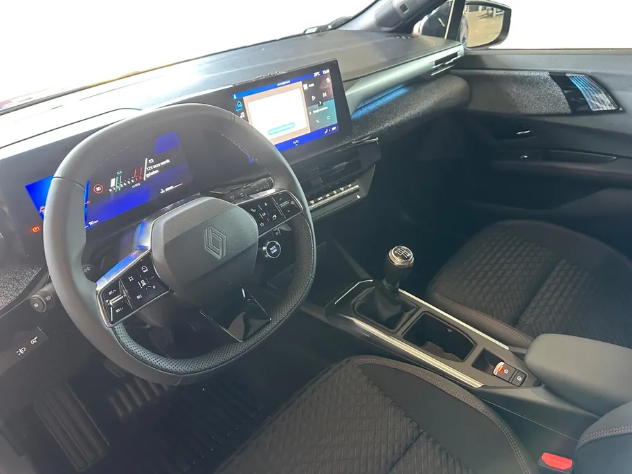 Renault Clio Techno | Camera | Climate Control﻿ | Draadloze oplader | 18 Inch velgen | Dode hoek Detectie | Sfeerverlichting, NU € 2.000,- VOORRAAD VOORDEEL *