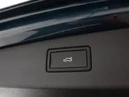 Volkswagen Tiguan 1.5 204pk DSG eHybrid R-Line Edition · Panoramadak · Wegklapbare Trekhaak · 360 Camera · Massage · 19'' Inch · Garantie t/m 15-09-2030 of 100.000km