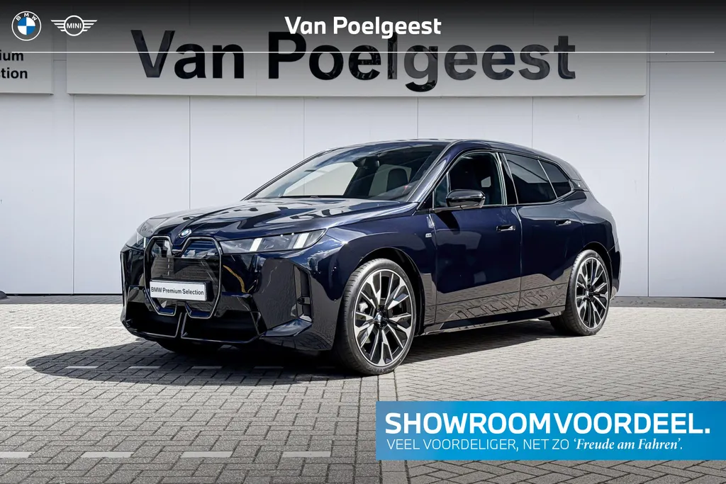 BMW iX xDrive M70