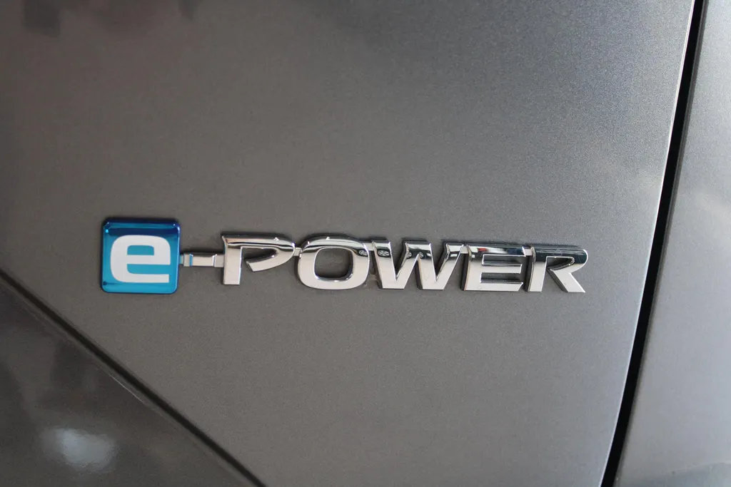 Nissan QASHQAI 1.5 e-Power Business Premium | 190pk | Naviagatie | 360grd camera | Apple carplay & Android auto | pdc voor en achter | 18inch LM wielen | Dodehoek sensoren |