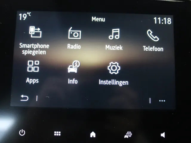 Renault Captur 1.3 TCe 140 PK Intens | Automaat | 4 seizoensbanden | parkeersensoren achter | LM Velgen | Multisense | ECC |