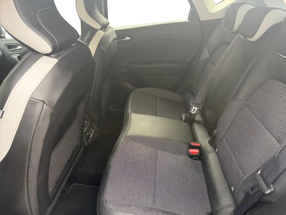 Renault Captur 1.6 E-Tech full hybrid 145 techno | Trekhaak | Camera | Parkeersensoren | LMV | Apple Carplay & Android Auto | Navigatie | Cruise & Climate Control | 12 Maanden BOVAG Garantie