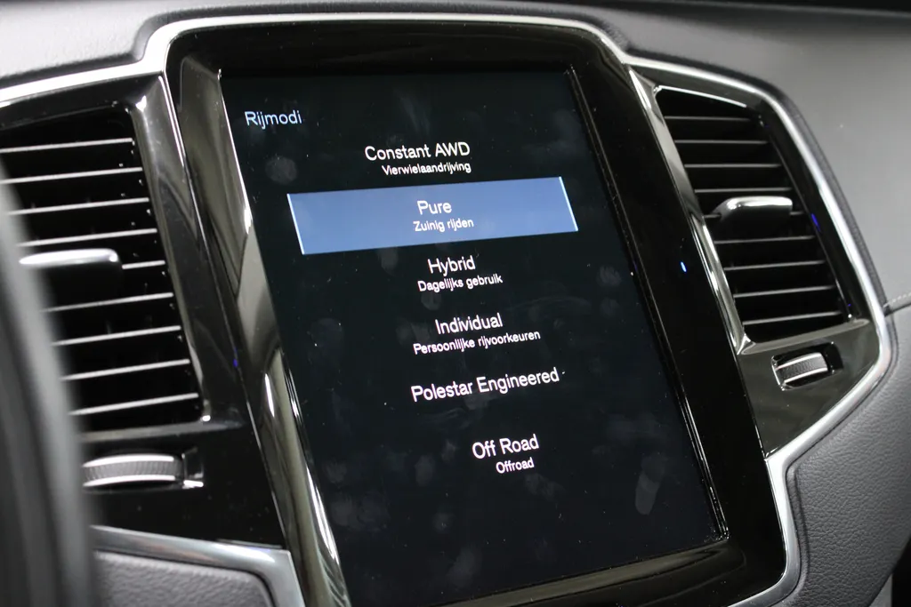 Volvo XC90 2.0 T8 Twin Engine AWD Inscription Intro Edition 7 Persoons / Pano. / H&K | ACC / HUD / 360° Camera / Stoel + Stuurverwarming /